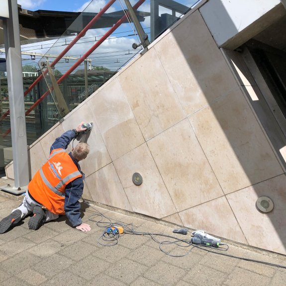 Natuursteen herstel.jpg